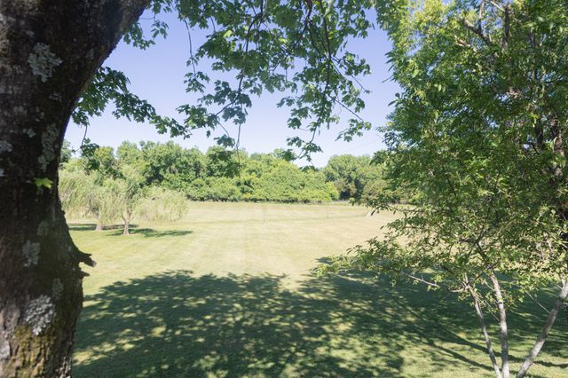 1013 Larkwood Dr, Hermitage, TN 37076