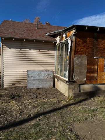 1745 Monrovia St, Susanville, CA 96130