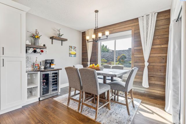 4421 Rosencrans Rd, West Richland, WA 99353