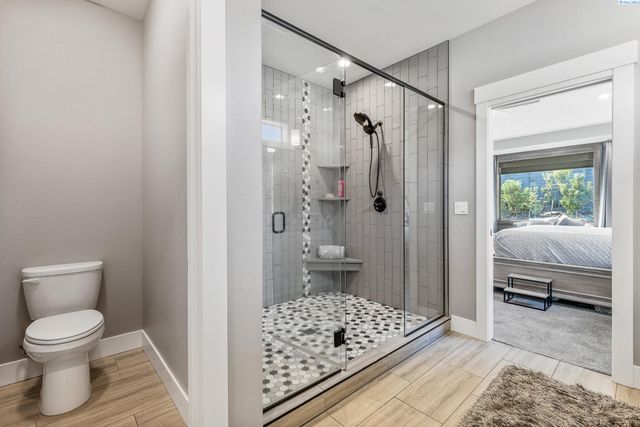 4421 Rosencrans Rd, West Richland, WA 99353