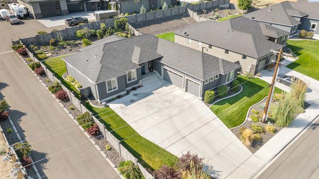 4421 Rosencrans Rd, West Richland, WA 99353