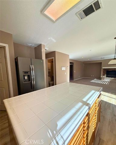 5741 Reagan, Fontana, CA 92336