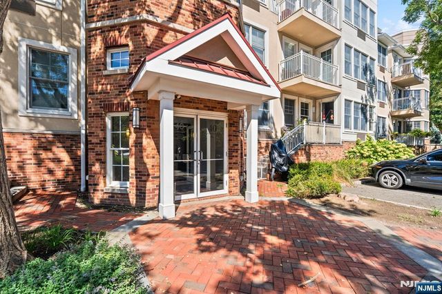 40 Constitution Way 5107, Jersey City, NJ 07305