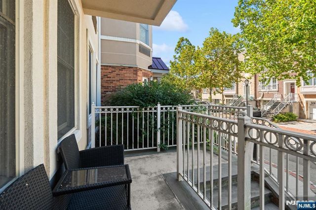 40 Constitution Way 5107, Jersey City, NJ 07305