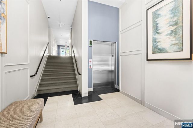40 Constitution Way 5107, Jersey City, NJ 07305