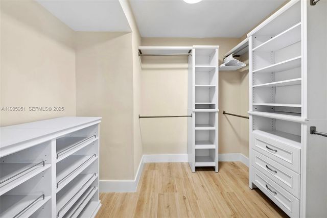 10001 E Bay Harbor Dr 2N, Bay Harbor Islands, FL 33154