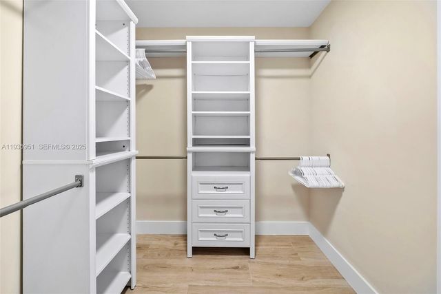 10001 E Bay Harbor Dr 2N, Bay Harbor Islands, FL 33154