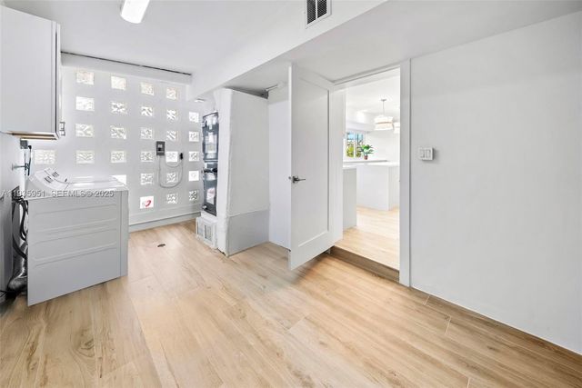 10001 E Bay Harbor Dr 2N, Bay Harbor Islands, FL 33154