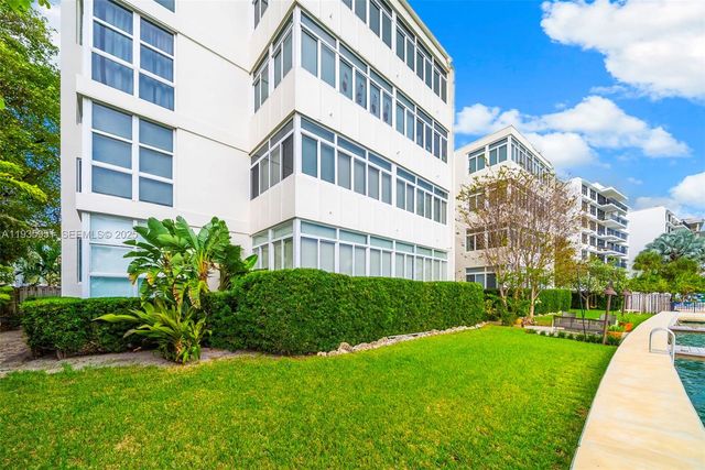 10001 E Bay Harbor Dr 2N, Bay Harbor Islands, FL 33154