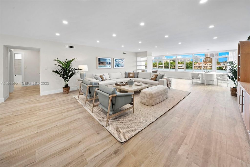 10001 E Bay Harbor Dr 2N, Bay Harbor Islands, FL 33154