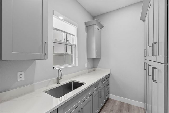 3202 W ARCH STREET, Tampa, FL 33607