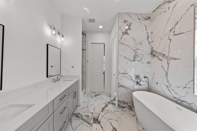 3202 W ARCH STREET, Tampa, FL 33607