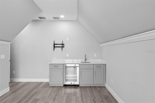 3202 W ARCH STREET, Tampa, FL 33607