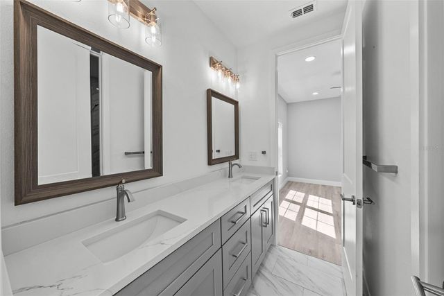 3202 W ARCH STREET, Tampa, FL 33607