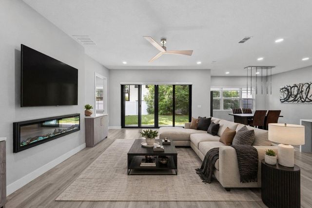 3202 W ARCH STREET, Tampa, FL 33607