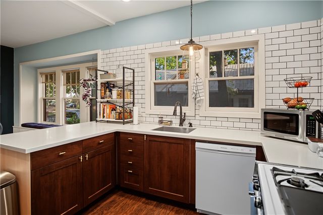 506 N Wright Street, Siloam Springs, AR 72761