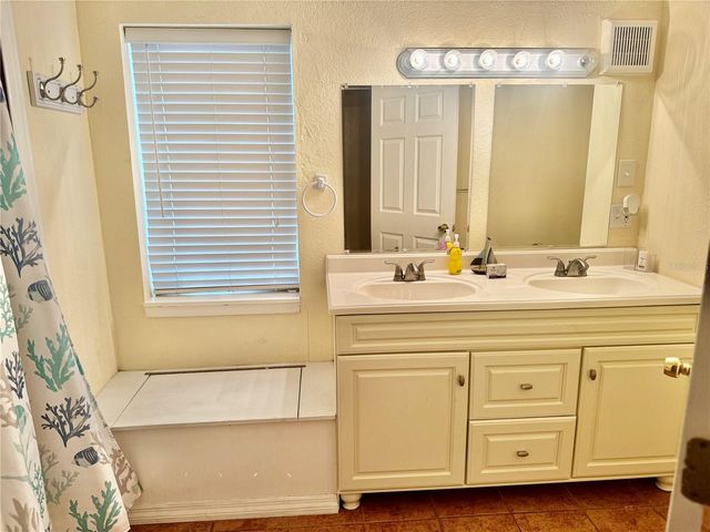 419 KENTUCKY AVENUE, Crystal Beach, FL 34681