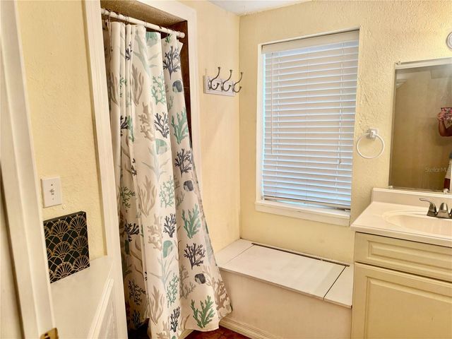 419 KENTUCKY AVENUE, Crystal Beach, FL 34681