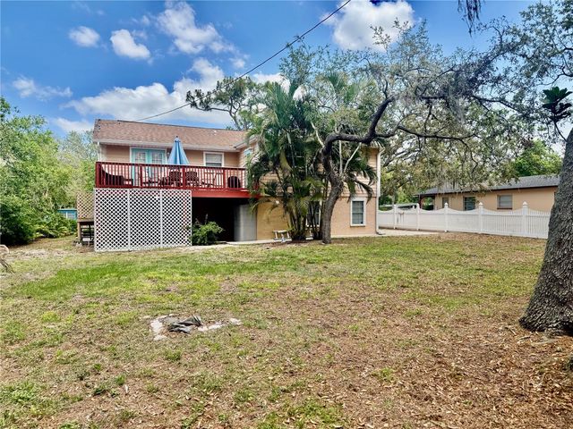 419 KENTUCKY AVENUE, Crystal Beach, FL 34681