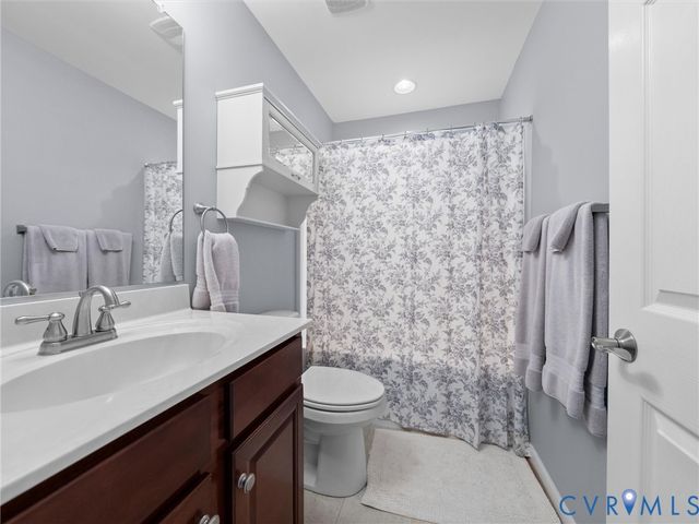 8108 Rose Hill Dr, Mechanicsville, VA 23111