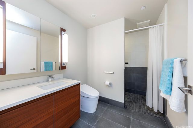 1108 Auahi Street 2202, Honolulu, HI 96814