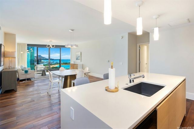 1108 Auahi Street 2202, Honolulu, HI 96814