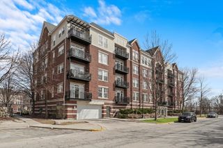 7753 Van Buren Street 306, Forest Park, IL 60130