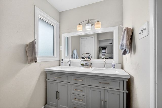 1609 W Tennessee Ave, Midland, TX 79701