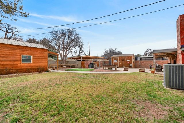 1609 W Tennessee Ave, Midland, TX 79701