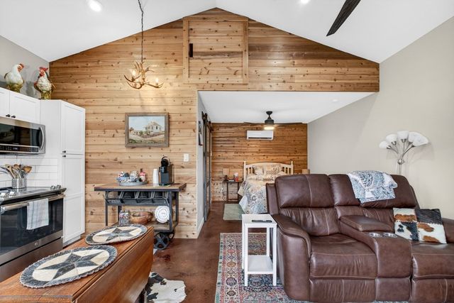 1609 W Tennessee Ave, Midland, TX 79701