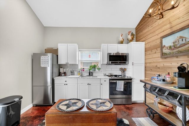 1609 W Tennessee Ave, Midland, TX 79701