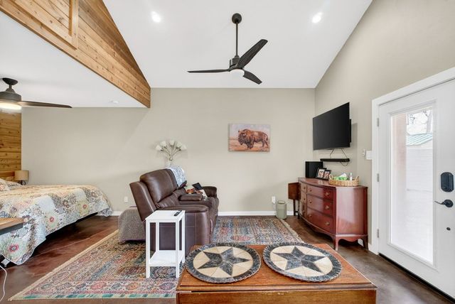 1609 W Tennessee Ave, Midland, TX 79701