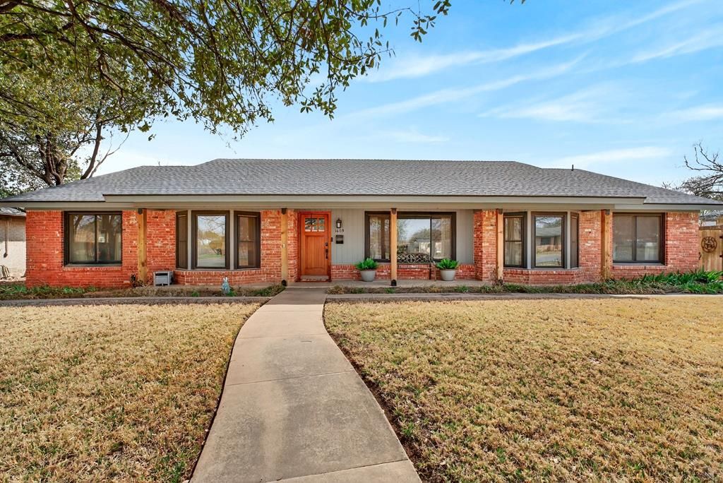 1609 W Tennessee Ave, Midland, TX 79701