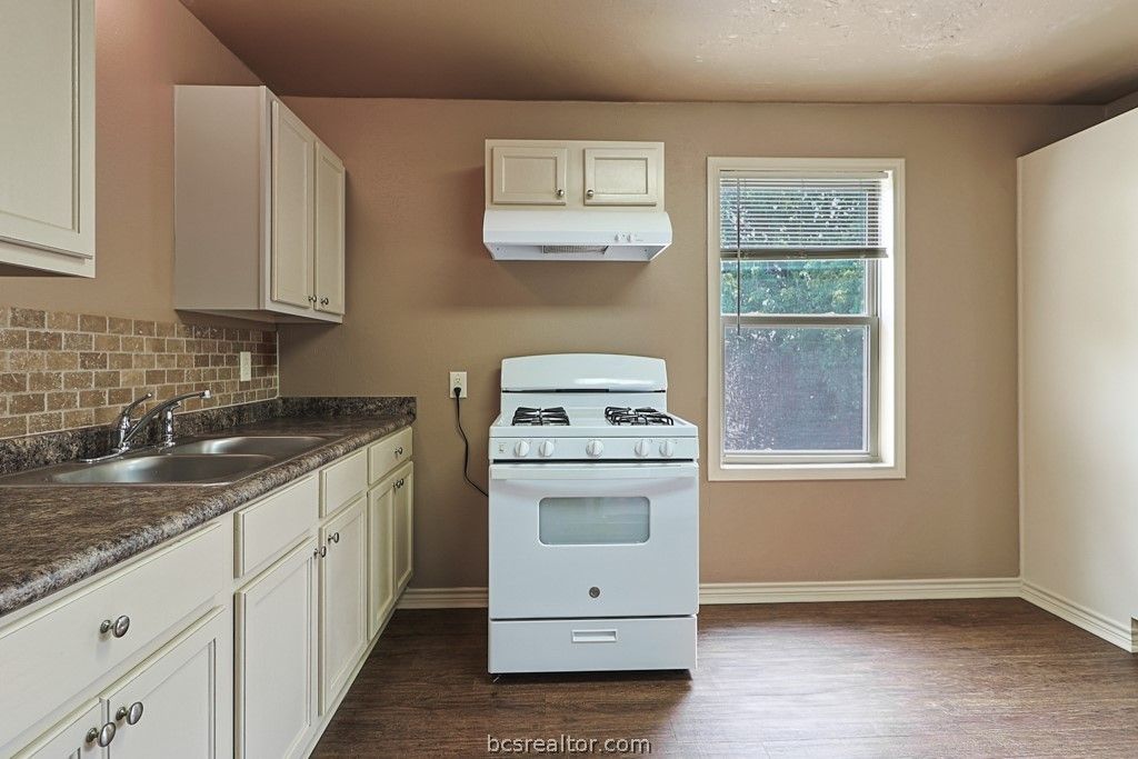 605-607 East Pease Street, Bryan, TX 77803 — photo 5