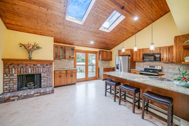 108 Dogwood Road, Port Jefferson, NY 11777