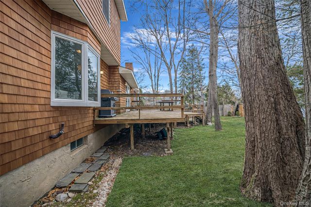 108 Dogwood Road, Port Jefferson, NY 11777