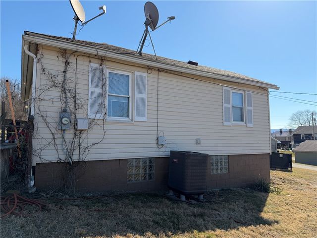 27 Community Ave, South Union Twp, PA 15401