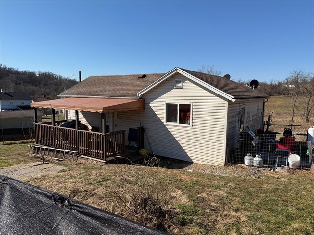 27 Community Ave, South Union Twp, PA 15401