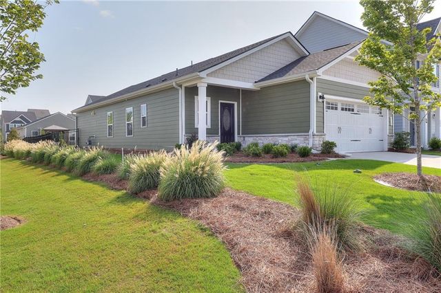 313 Moosehead Trail, Hoschton, GA 30548