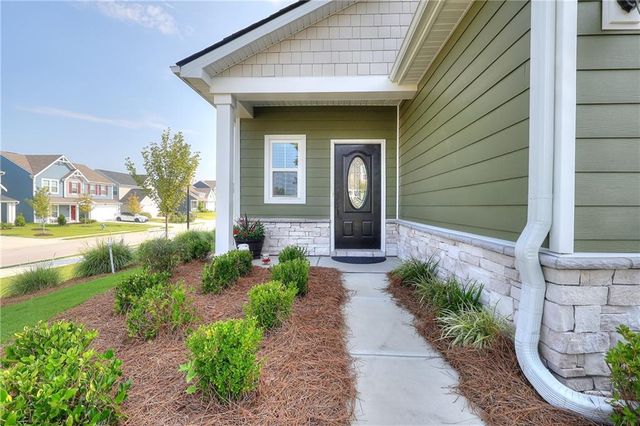 313 Moosehead Trail, Hoschton, GA 30548