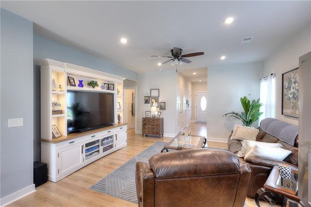 313 Moosehead Trail, Hoschton, GA 30548