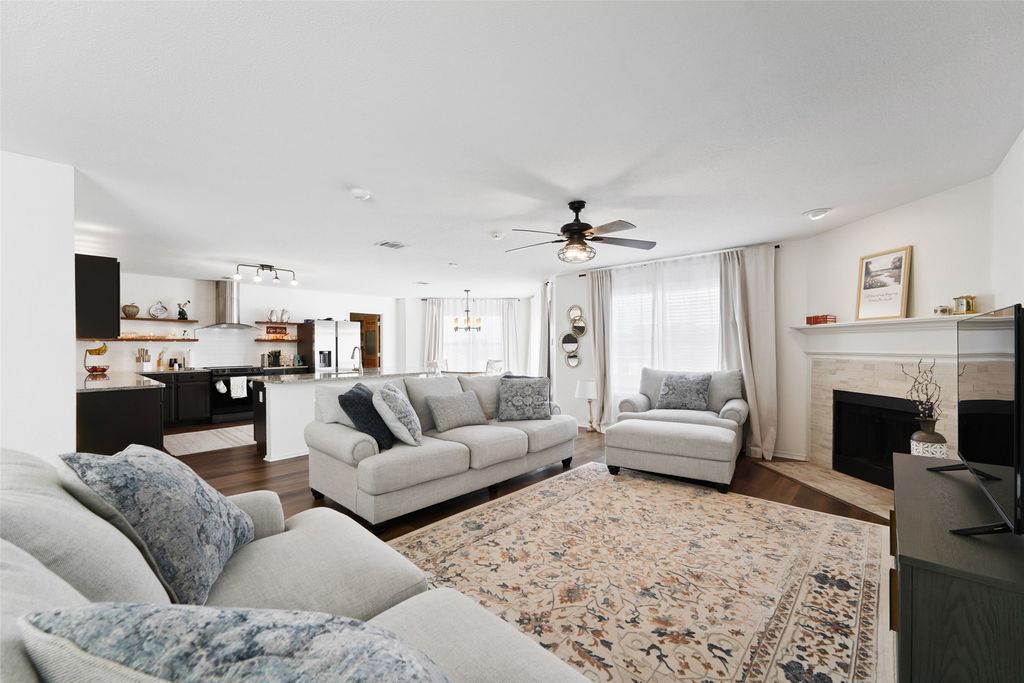 7536 Brentwood Stair Road, Fort Worth, TX 76112 — photo 2
