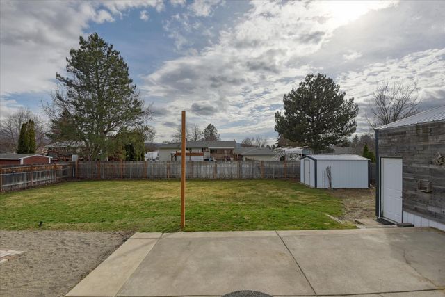 14604 E 17th Ave, Spokane Valley, WA 99037