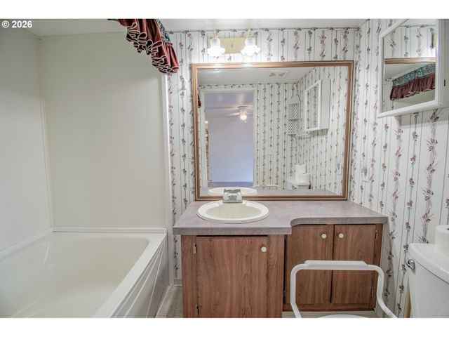 4750 FRANKLIN Blvd F1, Eugene, OR 97403