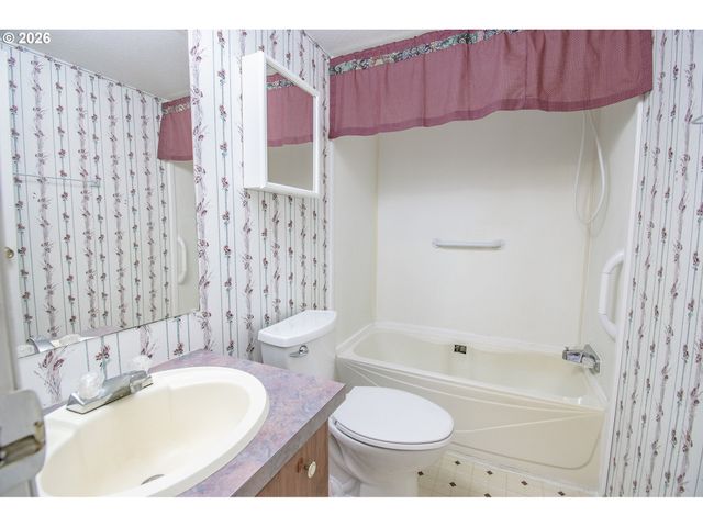 4750 FRANKLIN Blvd F1, Eugene, OR 97403