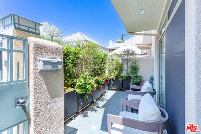 14101 Dickens Street 8, Los Angeles, CA 91423