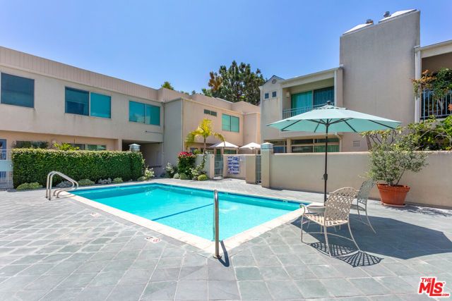 14101 Dickens Street 8, Los Angeles, CA 91423