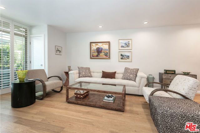 14101 Dickens Street 8, Los Angeles, CA 91423