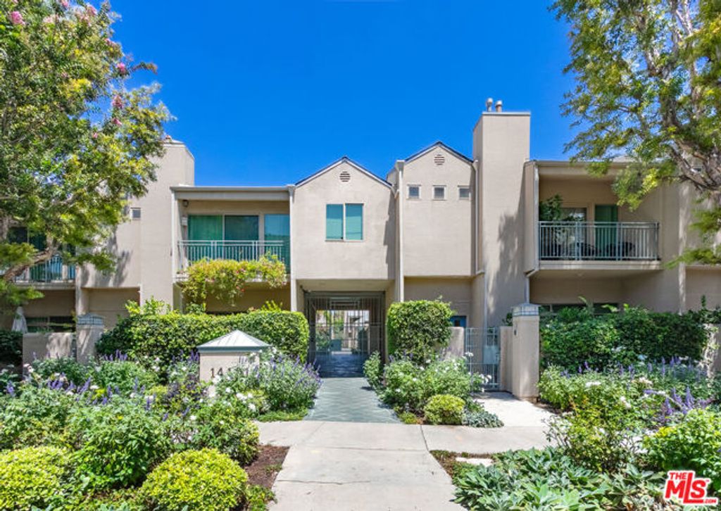 14101 Dickens Street 8, Los Angeles, CA 91423
