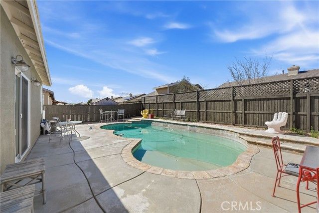 15576 War Arrow, Victorville, CA 92394